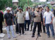 Tinjau Jalan Putus Akibat Longsor, Bupati Simalungun Himbau Masyarakat Untuk Berhati-hati