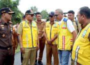 Tinjau Kegiatan Pekerjaan Jalan di Kecamatan Tapian Dolok dan Bandar Huluan, Bupati Simalungun: “Mari Bersama-sama Kita Rawat Jalan Ini”