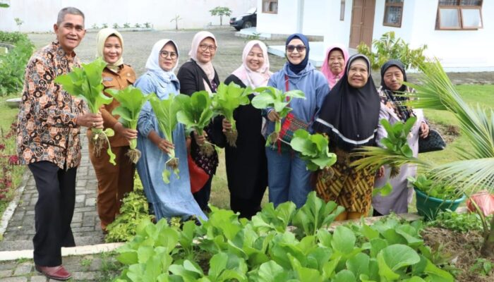 Kunjungan Pokja Bunda PAUD Kabupaten Simalungun ke Rumah Dinas Bupati: Semangat Kekeluargaan dan Ketahanan Pangan