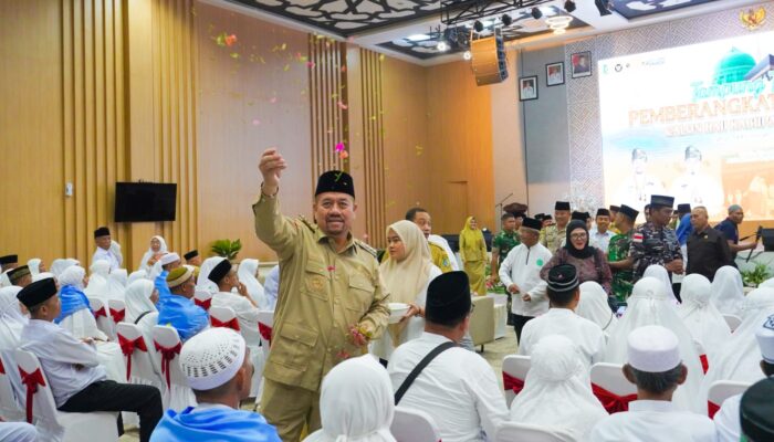 Bupati Batu Bara Tepung Tawari 188 Jemaah Calon Haji 1447 H, Doakan Perjalanan Lancar dan Mabrur