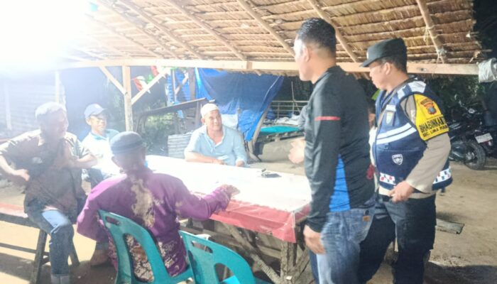 Patroli Malam dan Sambang Kelompok Tani, Polsek Lima Puluh Ajak Warga Jaga Kamtibmas