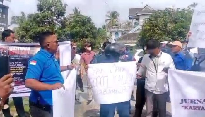 Geram Dugaan Penyimpangan di Lapas Labuhan Ruku, Wartawan Batu Bara Gelar Aksi Massa