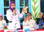 Ketua TP PKK Simalungun Dorong Kader UP2K Karang Anyar Ciptakan Produk Bernilai Ekonomi