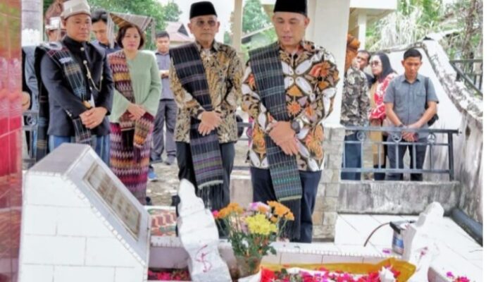 Jelang HUT ke-193, Pemkab Simalungun Ziarah ke Makam Raja Siantar Sang Naualuh Damanik