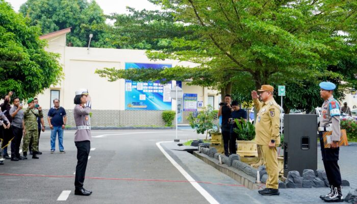 Operasi Patuh Toba 2026 Dimulai, Bupati Batu Bara Pimpin Apel Gelar Pasukan di Lapangan Polres